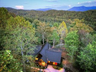 99 Dustin Drive S, Ellijay, GA 30540