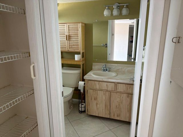 9815 47TH AVENUE N 207, St Petersburg, FL 33708