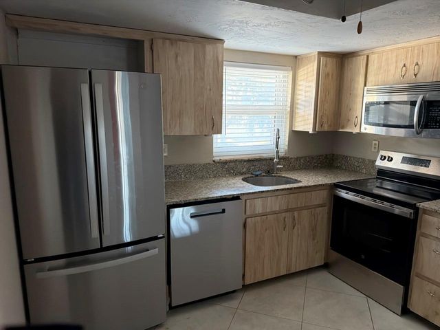 9815 47TH AVENUE N 207, St Petersburg, FL 33708