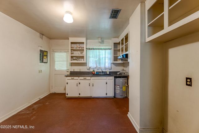 2648 BARRETT Road, Jacksonville, FL 32246