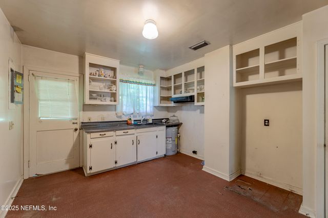 2648 BARRETT Road, Jacksonville, FL 32246