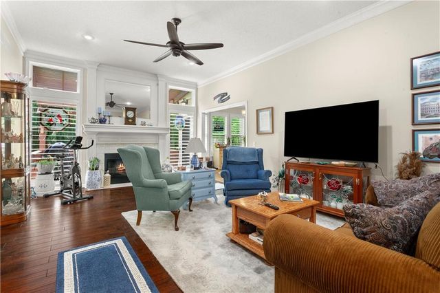 4446 S Davidson Drive, Independence, MO 64055