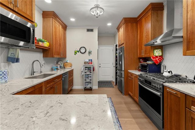 4446 S Davidson Drive, Independence, MO 64055