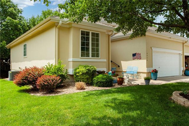 4446 S Davidson Drive, Independence, MO 64055
