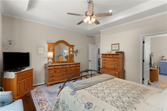 4446 S Davidson Drive, Independence, MO 64055