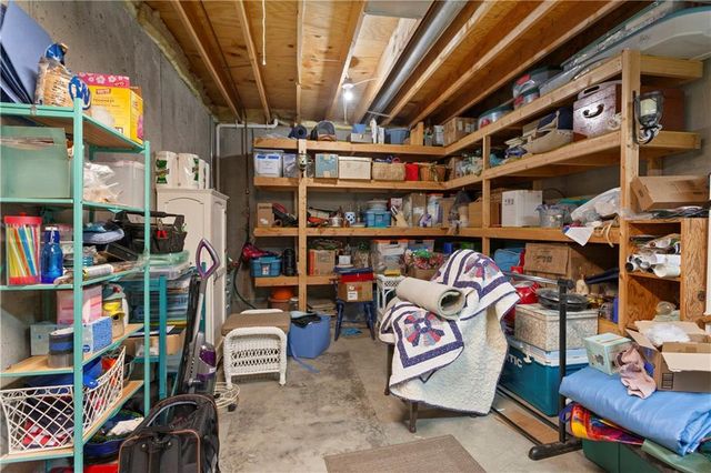 4446 S Davidson Drive, Independence, MO 64055