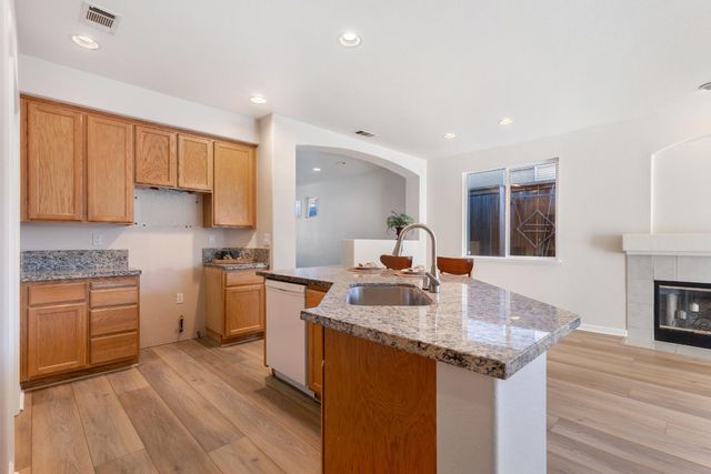 533 Twinwood Loop, Roseville, CA 95678