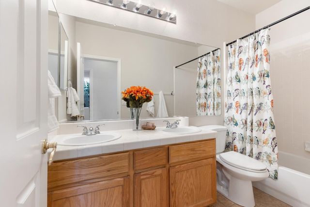 533 Twinwood Loop, Roseville, CA 95678