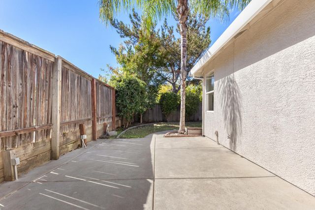 533 Twinwood Loop, Roseville, CA 95678