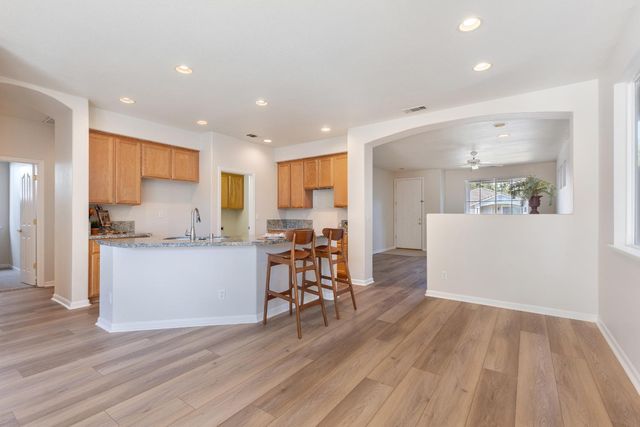 533 Twinwood Loop, Roseville, CA 95678