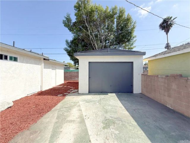 718 E 103rd Place, Los Angeles, CA 90002