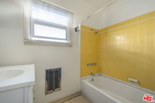 1118 Marlborough Avenue, Inglewood, CA 90302