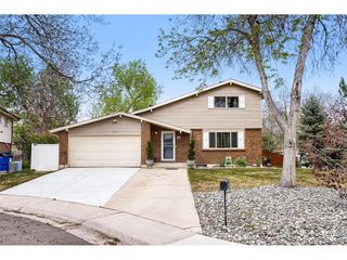 8901 W Radcliffe Pl, Littleton, CO 80123