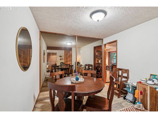 864 Se 25TH St, Gresham, OR 97080