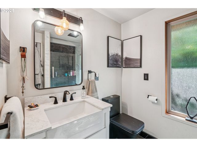 864 Se 25TH St, Gresham, OR 97080