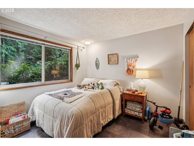 864 Se 25TH St, Gresham, OR 97080