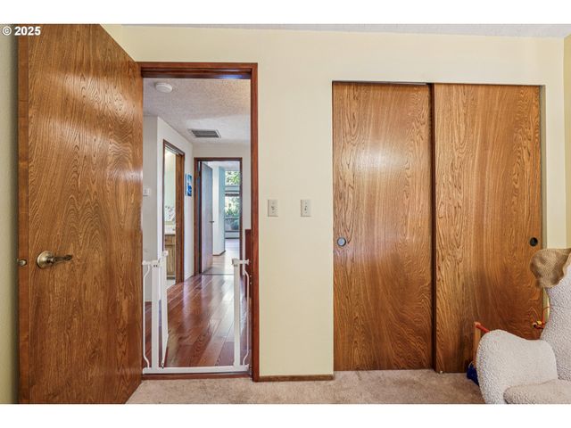 864 Se 25TH St, Gresham, OR 97080