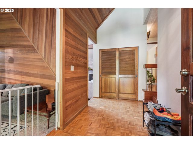 864 Se 25TH St, Gresham, OR 97080