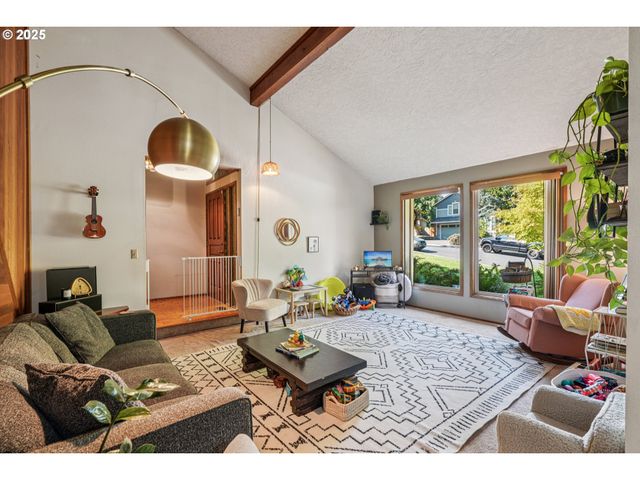 864 Se 25TH St, Gresham, OR 97080