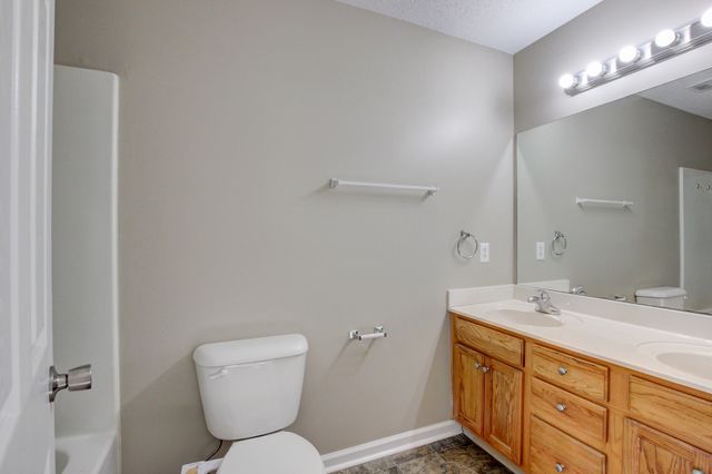 416 Filmore Rd, Oak Grove, KY 42262