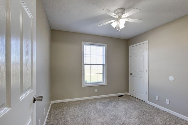 416 Filmore Rd, Oak Grove, KY 42262