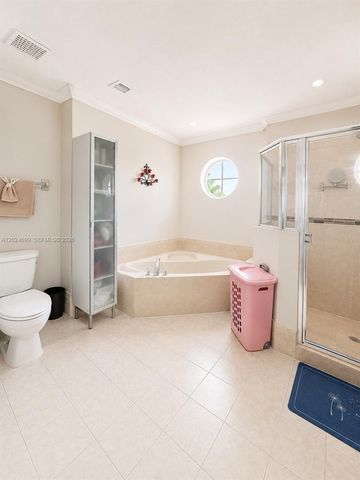 7305 NW 173rd Drive 102, Hialeah, FL 33015