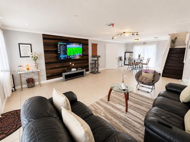 7305 NW 173rd Drive 102, Hialeah, FL 33015