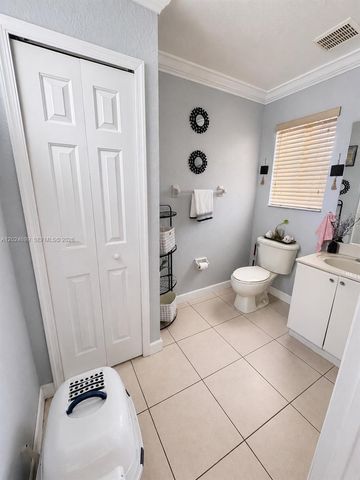 7305 NW 173rd Drive 102, Hialeah, FL 33015