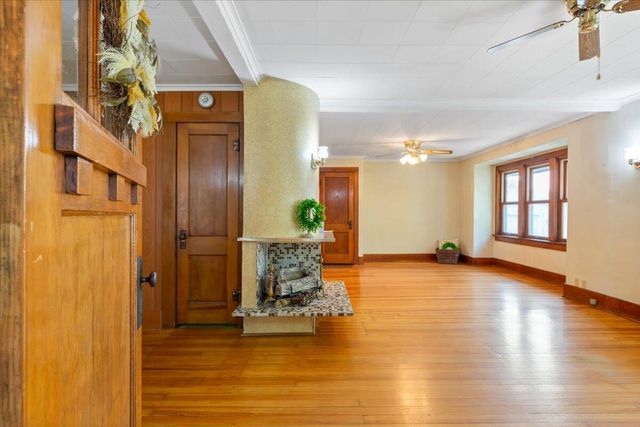 723 N 30TH Street, Council Bluffs, IA 51501