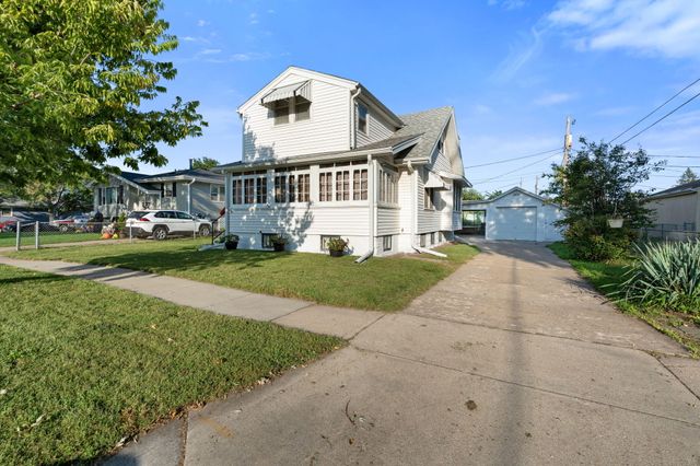 723 N 30TH Street, Council Bluffs, IA 51501