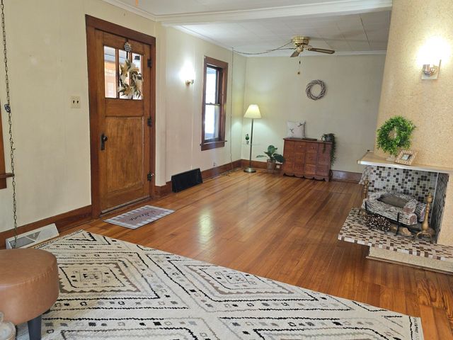 723 N 30TH Street, Council Bluffs, IA 51501