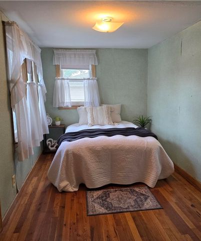 723 N 30TH Street, Council Bluffs, IA 51501