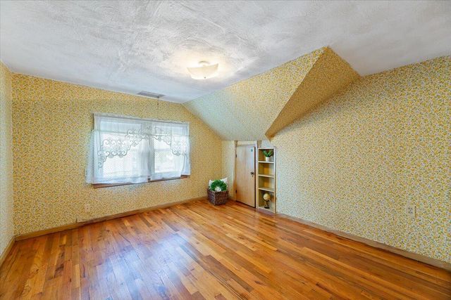 723 N 30TH Street, Council Bluffs, IA 51501