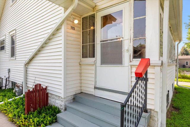 723 N 30TH Street, Council Bluffs, IA 51501