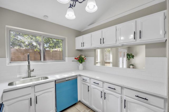 630 Berkley Drive, Grapevine, TX 76051