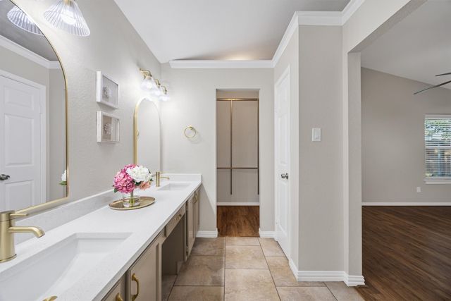 630 Berkley Drive, Grapevine, TX 76051