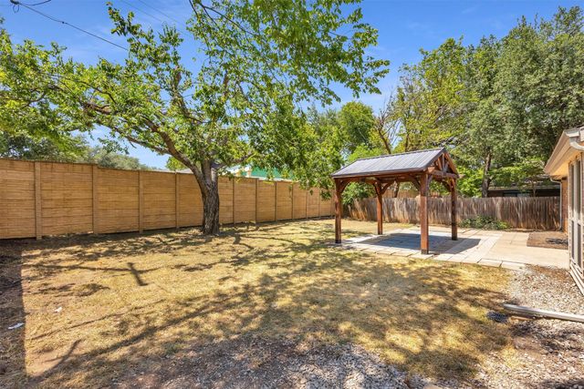 630 Berkley Drive, Grapevine, TX 76051