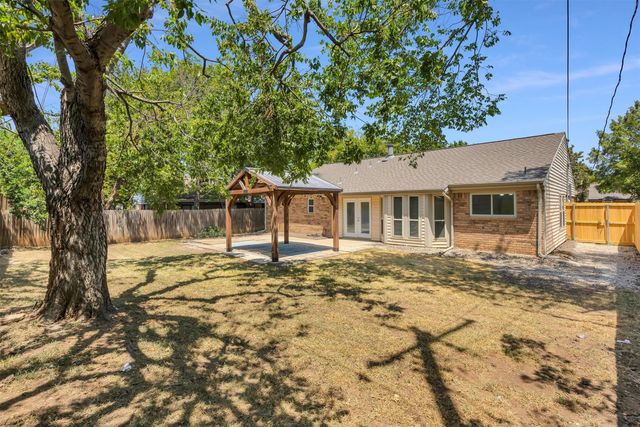 630 Berkley Drive, Grapevine, TX 76051