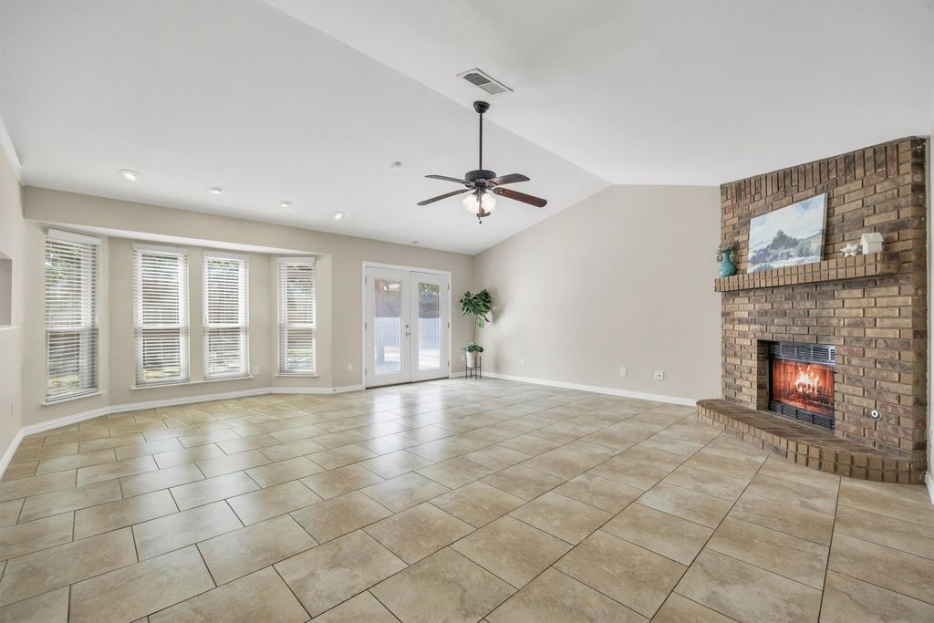 630 Berkley Drive, Grapevine, TX 76051