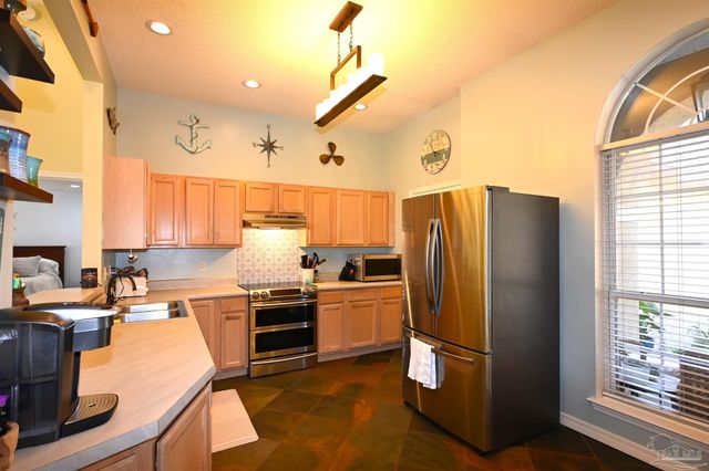 7409 Frankfort St, Navarre, FL 32566