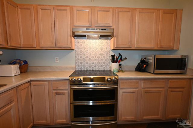 7409 Frankfort St, Navarre, FL 32566