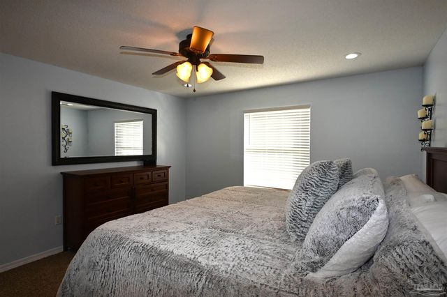 7409 Frankfort St, Navarre, FL 32566