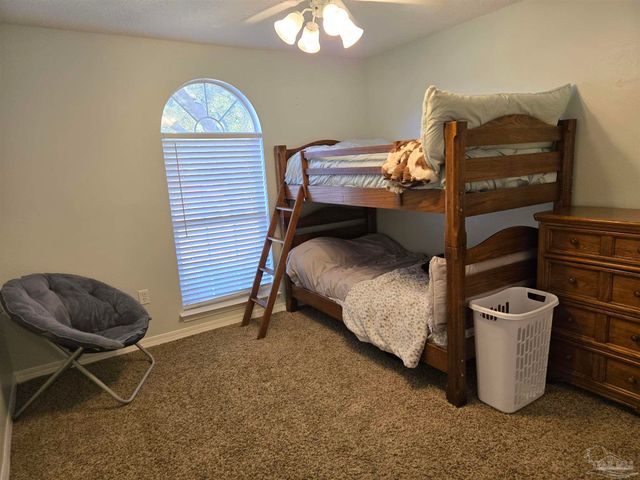 7409 Frankfort St, Navarre, FL 32566