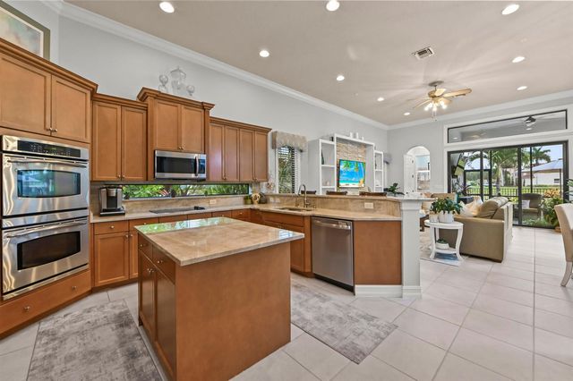 8729 Wellington View Drive, West Palm Beach, FL 33411