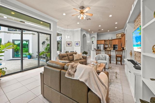 8729 Wellington View Drive, West Palm Beach, FL 33411