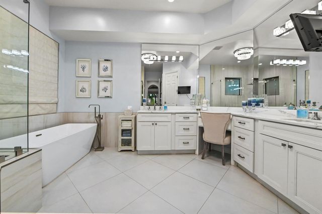 8729 Wellington View Drive, West Palm Beach, FL 33411