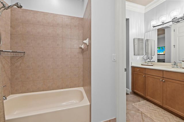 8729 Wellington View Drive, West Palm Beach, FL 33411