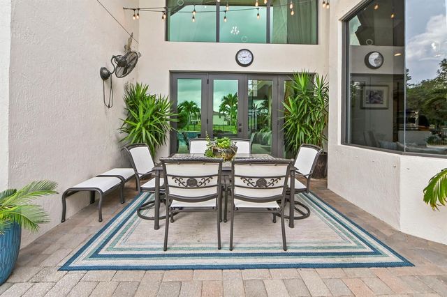 8729 Wellington View Drive, West Palm Beach, FL 33411