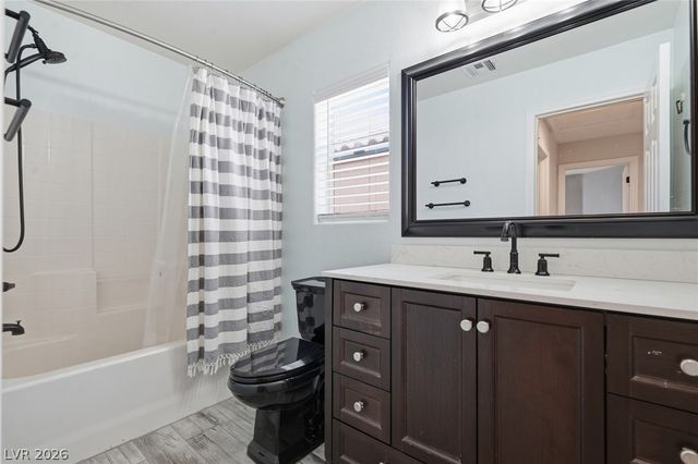 8432 Warthen Meadows Street, Las Vegas, NV 89131