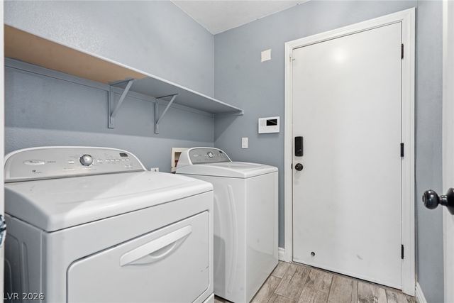 8432 Warthen Meadows Street, Las Vegas, NV 89131